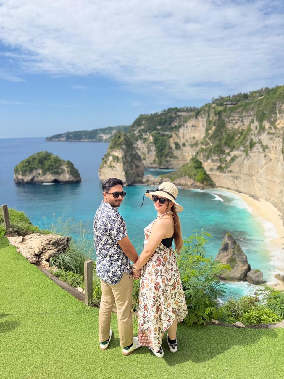 Pasukan perkhidmatan dan pelancongan — Supirnesia Travel Bali
